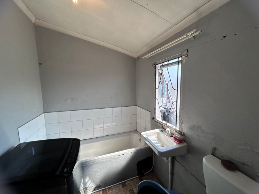 2 Bedroom Property for Sale in Delft Western Cape